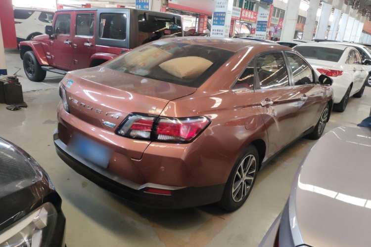 Used Venucia D60 2018 1.6L CVT Smart Connect Elite Edition