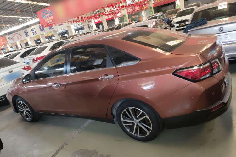 Used Venucia D60 2018 1.6L CVT Smart Connect Elite Edition