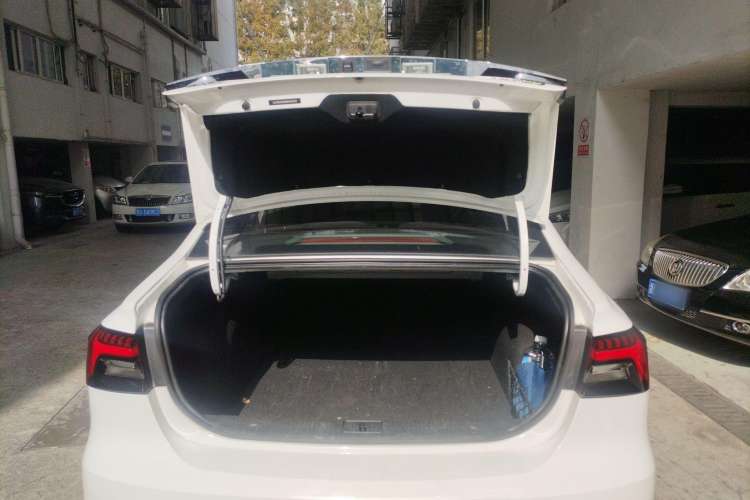 Used Roewe i6 MAX New Energy 2022 EV 500 Skyroof Special Edition