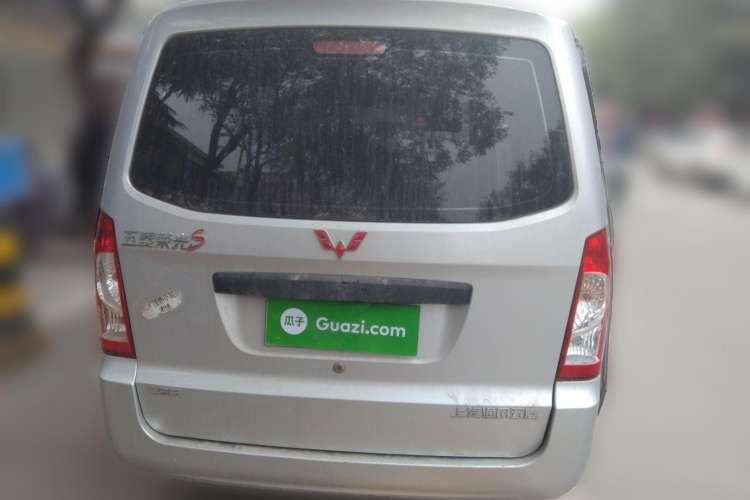 Used Wuling Rongguang S 2021 1.2L Base Model 7-Seater LSI