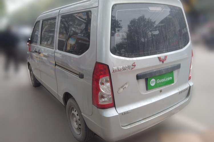 Used Wuling Rongguang S 2021 1.2L Base Model 7-Seater LSI