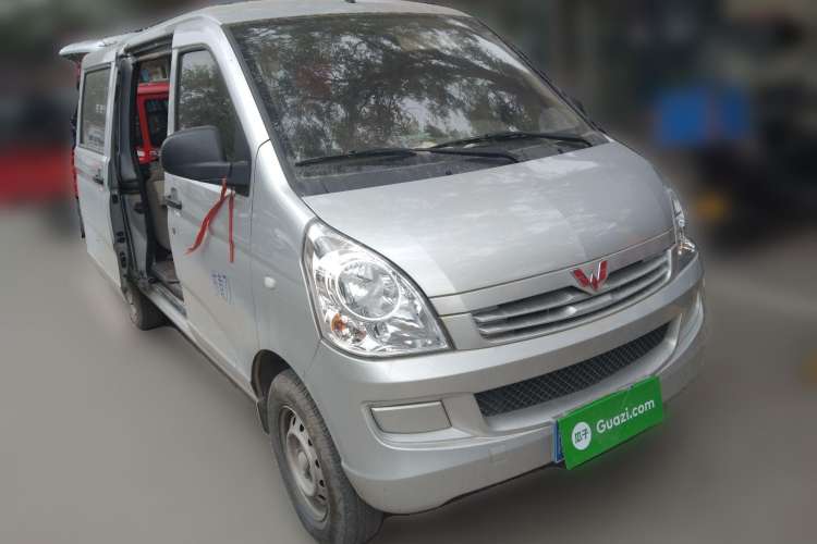 Used Wuling Rongguang S 2021 1.2L Base Model 7-Seater LSI
