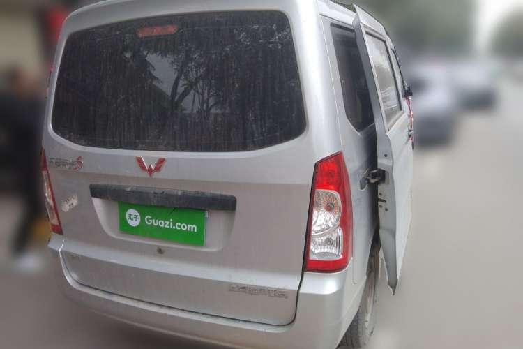 Used Wuling Rongguang S 2021 1.2L Base Model 7-Seater LSI