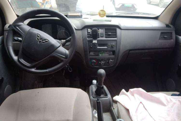 Used Wuling Rongguang S 2021 1.2L Base Model 7-Seater LSI