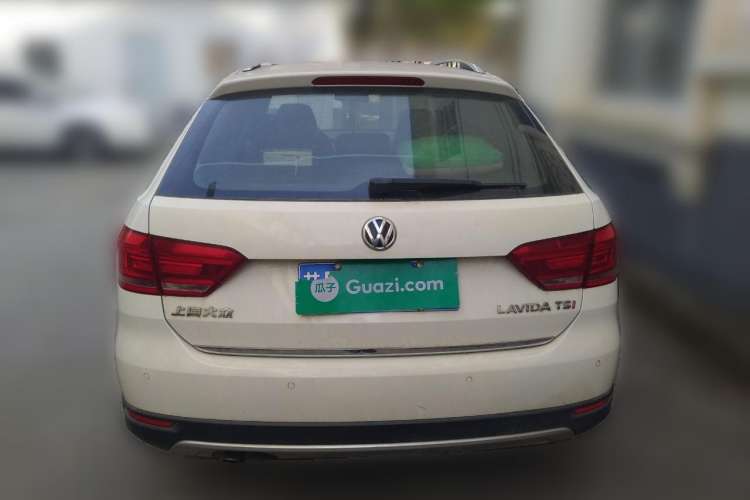 Used Volkswagen Cross Lavida 2014 1.4TSI DSG Rear