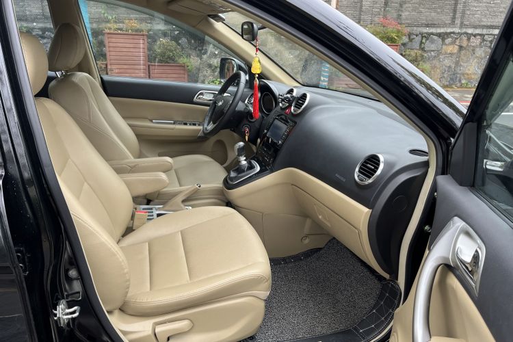 Used Haval H6 2011 Green Silence 2.0T Manual Two-Wheel Drive Elite Model