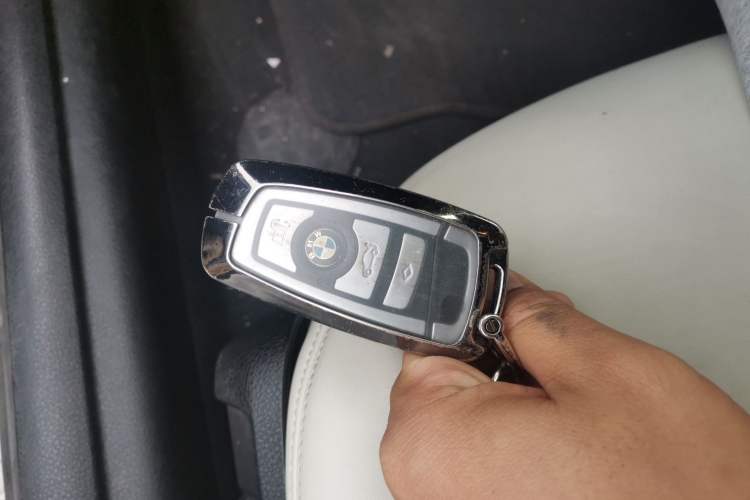 Used BMW 6 Series 2012 640i two-door coupe
