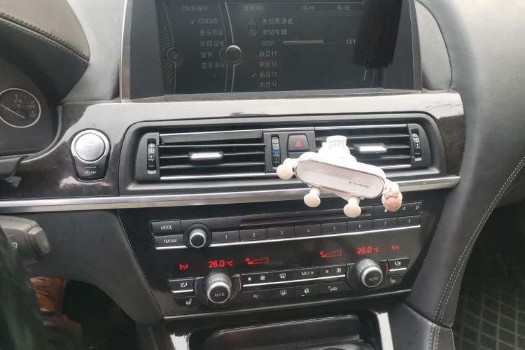 Used BMW 6 Series 2012 640i two-door coupe
