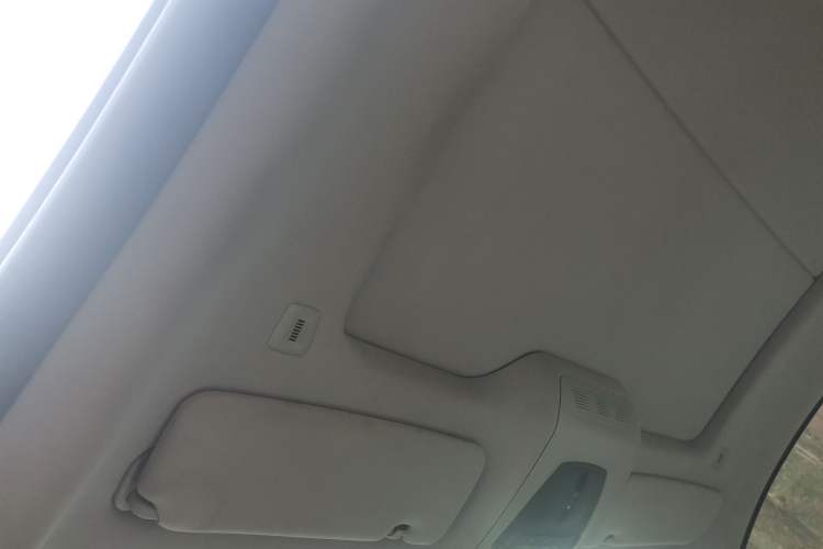 Used BMW 6 Series 2012 640i two-door coupe
