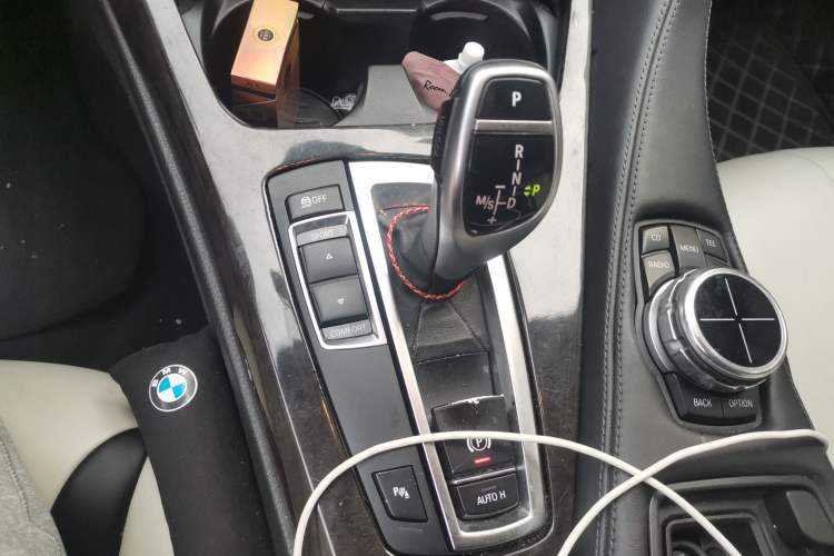 Used BMW 6 Series 2012 640i two-door coupe
