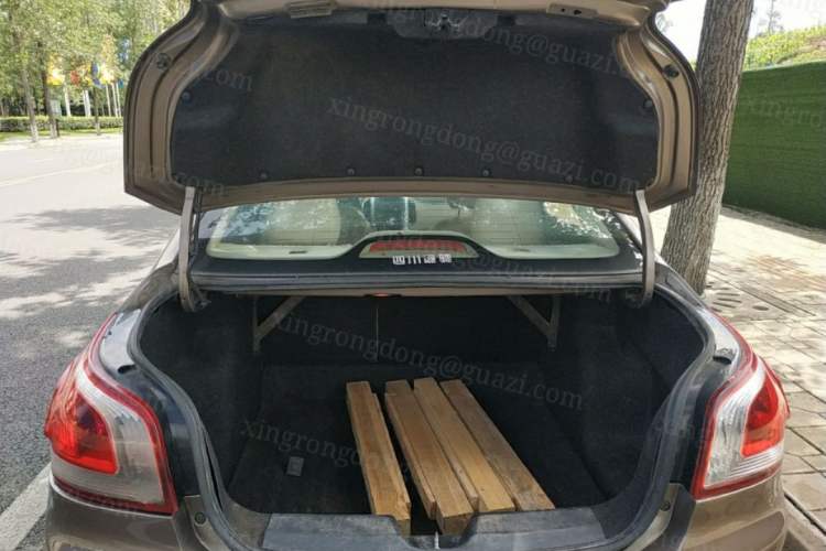 Used Baojun 630 2011 1.5L manual Elite version
