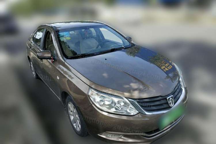 Used Baojun 630 2011 1.5L manual Elite version
