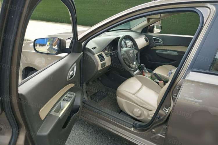 Used Baojun 630 2011 1.5L manual Elite version
