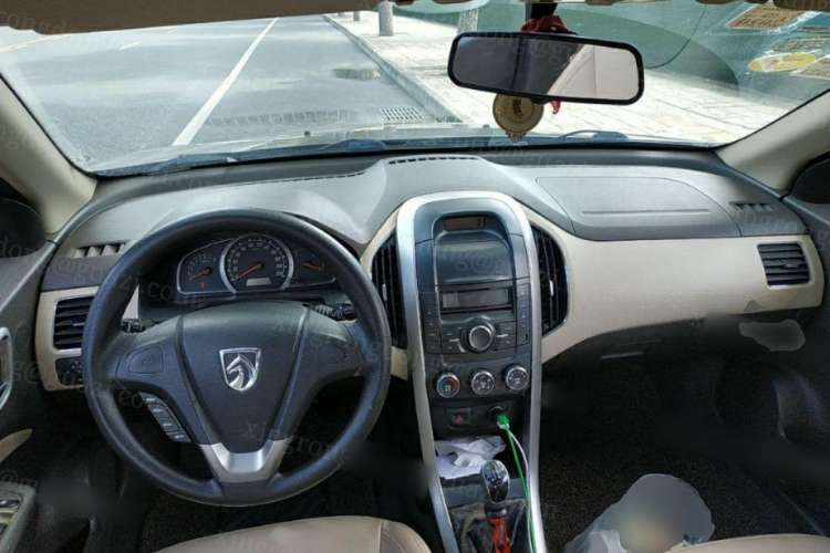 Used Baojun 630 2011 1.5L manual Elite version
