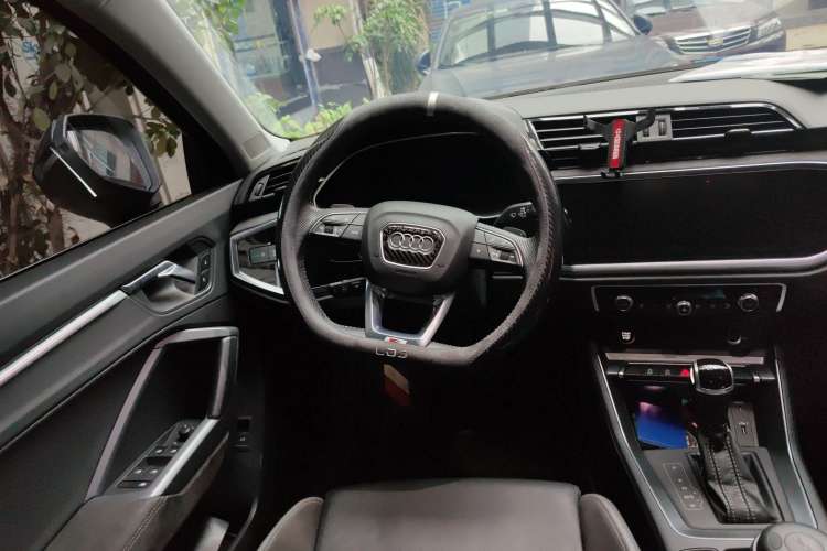 Used Audi Q3 Sportback 2020 40 TFSI Fashion Model
