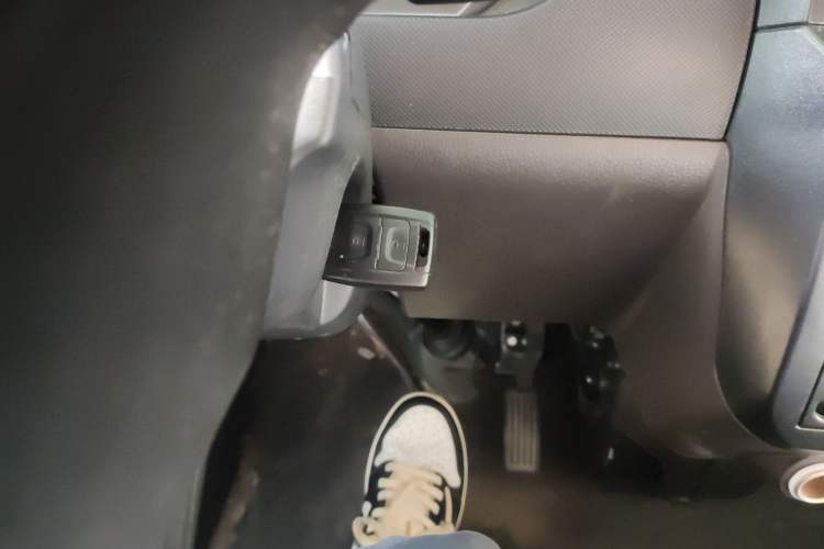 Used Wuling EV50 2020 Pure Electric Van Logistics Vehicle – Penghui Non-Heated Battery
