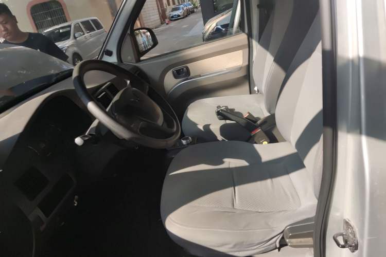 Used Wuling EV50 2020 Pure Electric Van Logistics Vehicle – Penghui Non-Heated Battery
