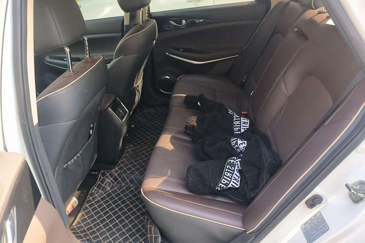 Used CHANGAN Raeton CC 2019 1.5T Automatic Haoya Edition Guangmang Model China VI Standard
