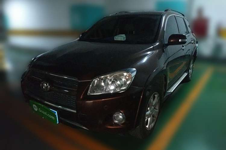 Used Toyota RAV4 2011 2.0L Manual Luxury Edition