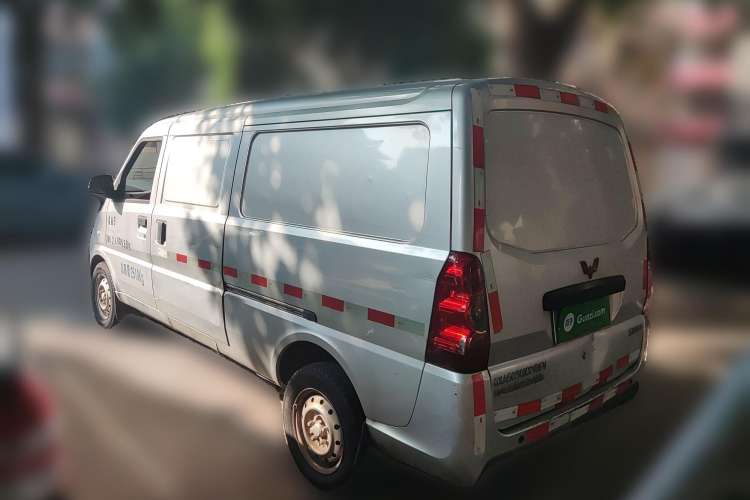 Used Wuling EV50 2020 Pure Electric Van Logistics Vehicle – Penghui Non-Heated Battery
