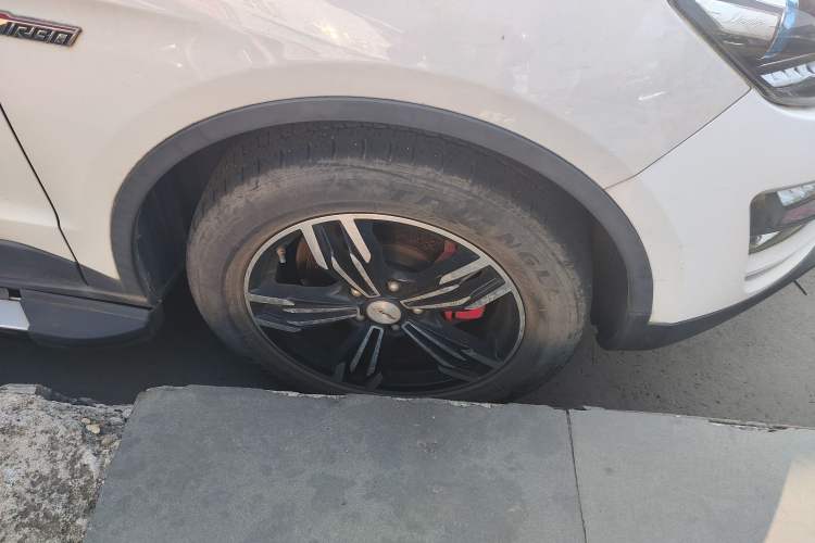 Used Zotye Domy X5 2017 Upgraded Model 1.5T CVT ZhiXian Edition Right Front Wheel Hub