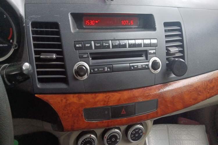 Used Mitsubishi Lancer EX 2010 Fashion Edition 1.8L Manual Comfort Trim