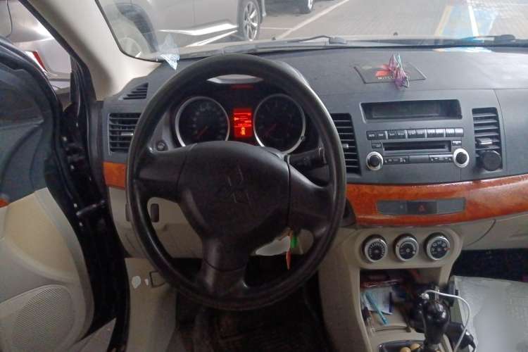 Used Mitsubishi Lancer EX 2010 Fashion Edition 1.8L Manual Comfort Trim