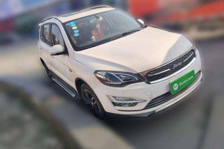 Used Zotye Domy X5 2017 Upgraded Model 1.5T CVT ZhiXian Edition Front Right 45 Deg