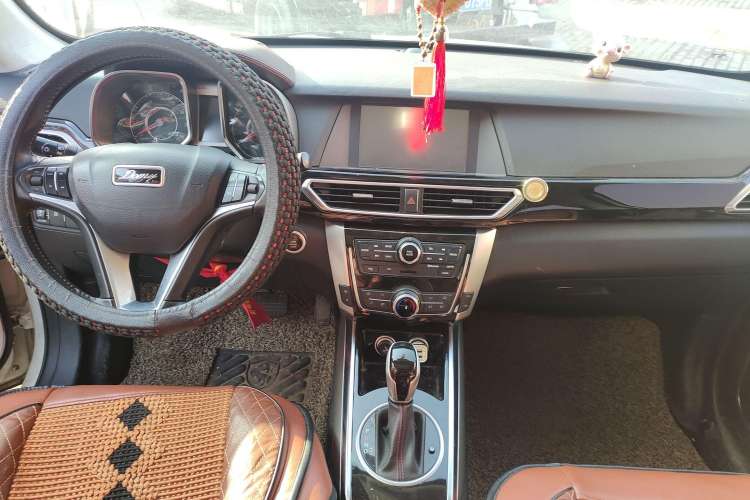 Used Zotye Domy X5 2017 Upgraded Model 1.5T CVT ZhiXian Edition Steering Wheel
