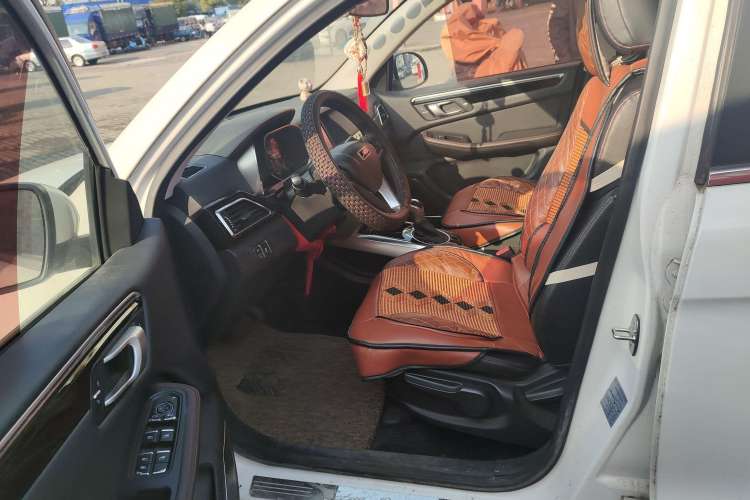 Used Zotye Domy X5 2017 Upgraded Model 1.5T CVT ZhiXian Edition Left Front Seat