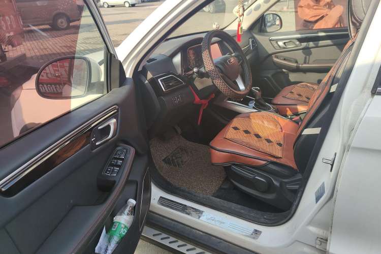 Used Zotye Domy X5 2017 Upgraded Model 1.5T CVT ZhiXian Edition Driver Seat