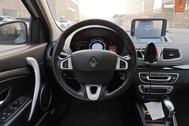 Used Renault Fluence 2015 2.0L Fashion Edition