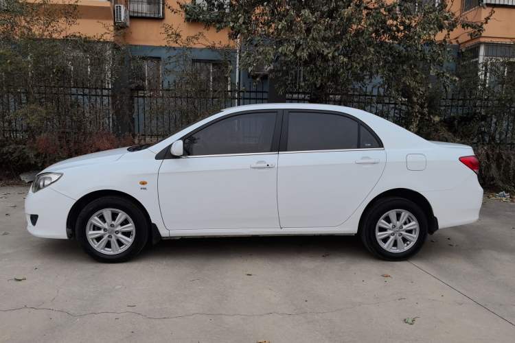 Used BYD L3 2015 Energy-Efficient Model 1.5L Automatic Comfort Edition
