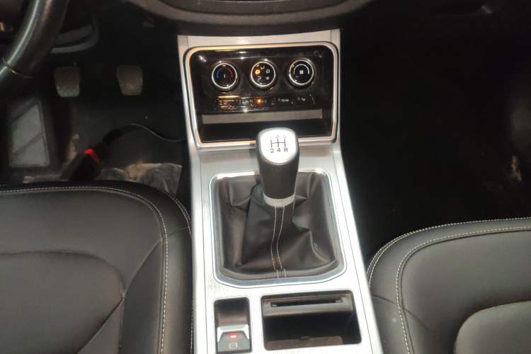 Used Bestune X40 2019 1.6L Manual Luxury Edition China V