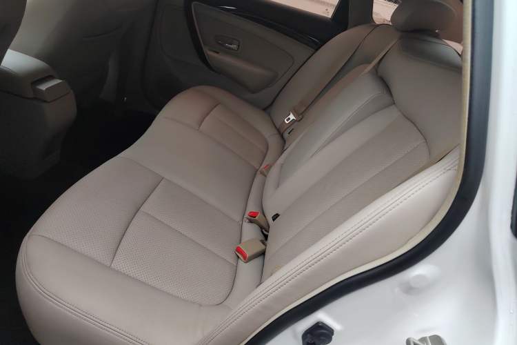 Used Dongfeng Aeolus A60 2016 1.5L Manual Luxury Version
