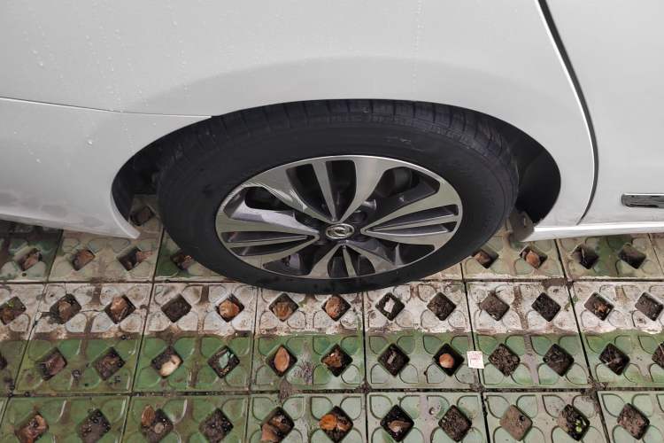 Used Dongfeng Aeolus A60 2016 1.5L Manual Luxury Version
