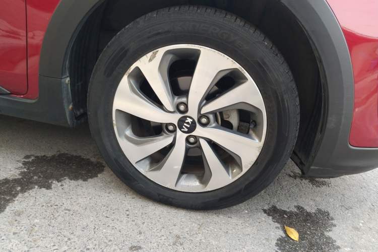 Used Kia KX Cross 2017 1.4L AT GLS
