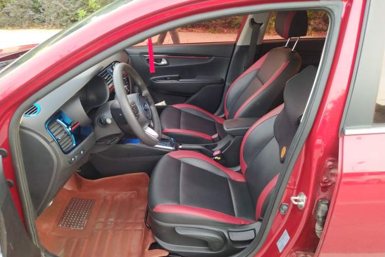 Used Kia KX Cross 2017 1.4L AT GLS
