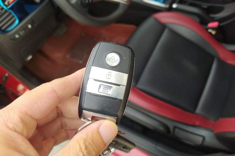 Used Kia KX Cross 2017 1.4L AT GLS
