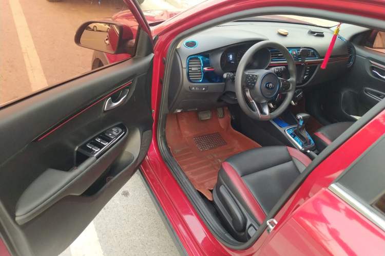 Used Kia KX Cross 2017 1.4L AT GLS
