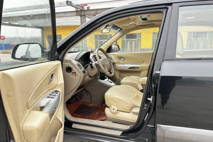 Used Hyundai Tucson 2009 2.0L Automatic Two-Wheel Drive with Sunroof
