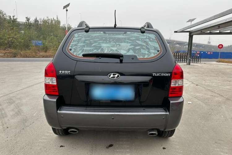 Used Hyundai Tucson 2009 2.0L Automatic Two-Wheel Drive with Sunroof
