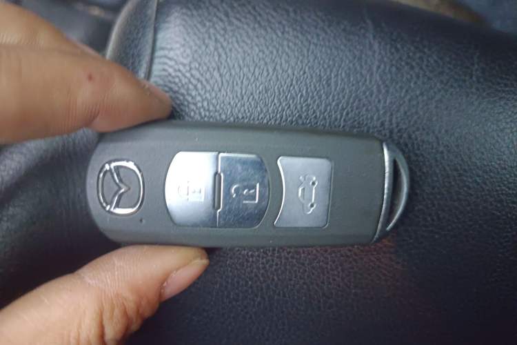 Used Mazda Mazda 3 2011 Sedan 2.0L Automatic Luxury Model