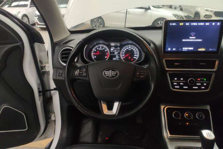 Used Bestune X40 2019 1.6L Manual Luxury Edition China V