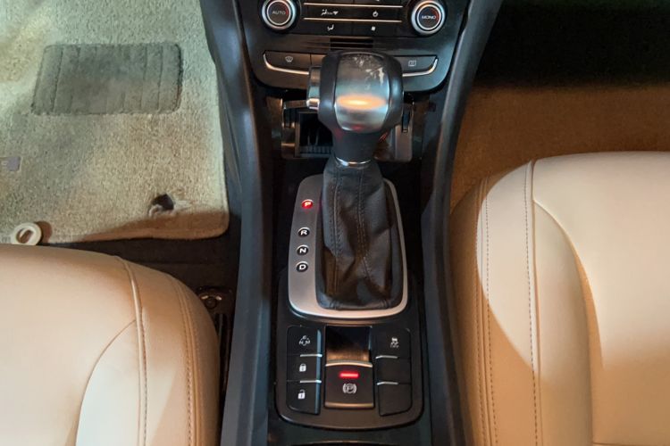 Used Roewe e550 2016 Deluxe Edition
