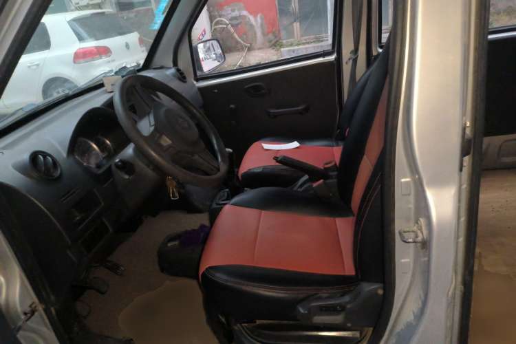 Used Dongfeng Xiaokang K07S 2015 1.2L Practical Version DK12-05 Left Front Seat