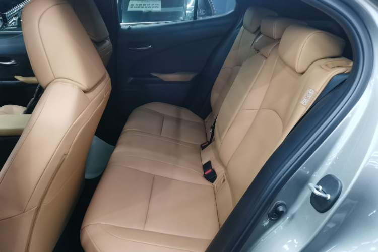 Used Lexus UX 2022 260h Explore-Cool Edition