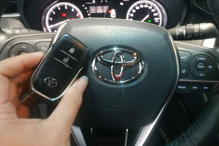 Used Toyota Harrier 2022 2.0L CVT Two-Wheel Drive Deluxe Edition