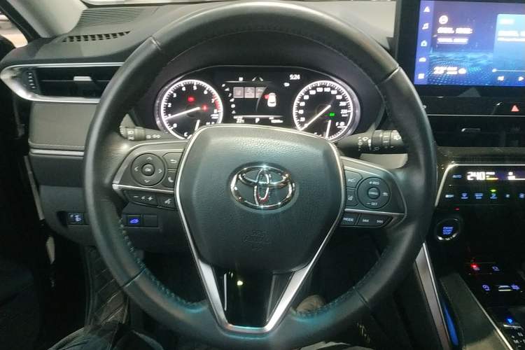 Used Toyota Harrier 2022 2.0L CVT Two-Wheel Drive Deluxe Edition