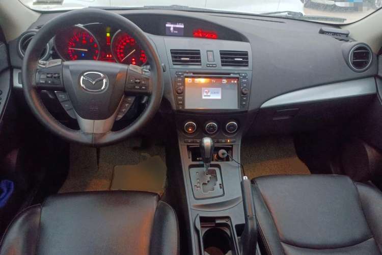 Used Mazda Mazda 3 2011 Sedan 2.0L Automatic Luxury Model